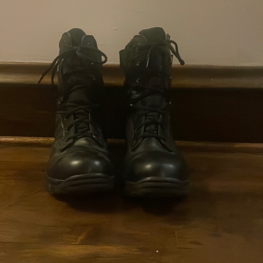 grest condition, new never worn, mens black high boots.